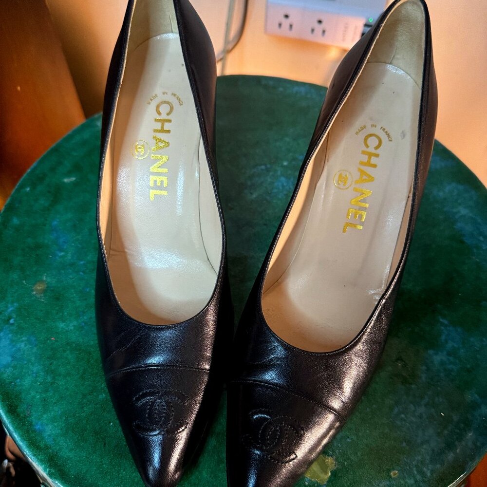 Classic Traditional Chanel Pumps, Black High Heels, Solid Black